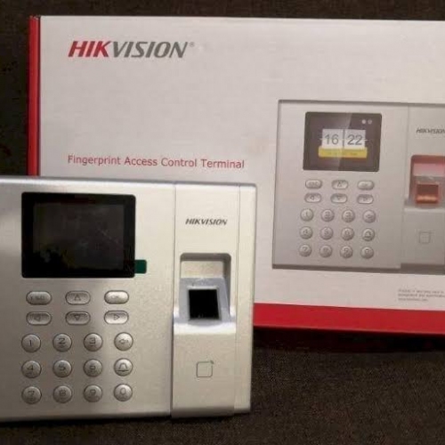 Máy chấm công vân tay Hikvision DS-K1T8003F